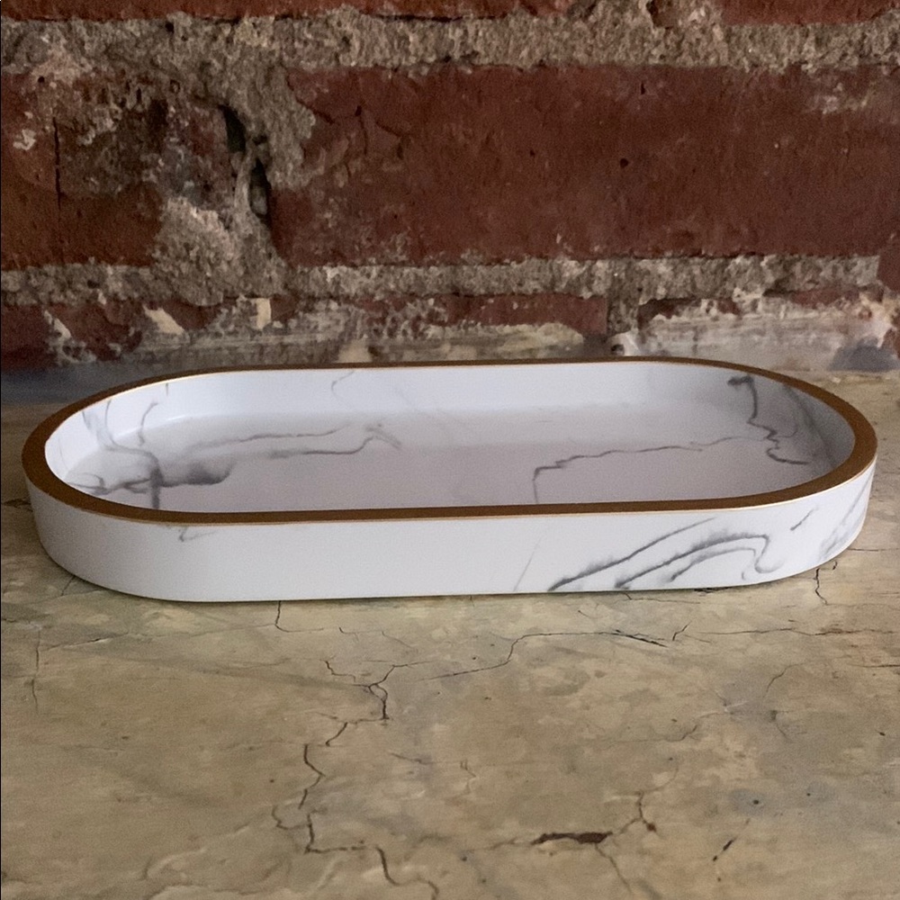 Elegant White Marble Soap Dish